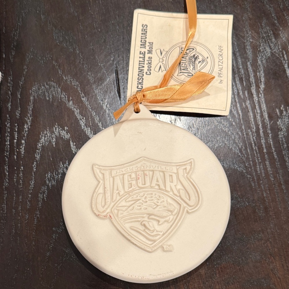 Pfaltzgraff Jacksonville Jaguars Ceramic Cookie Mold